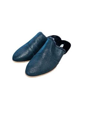 Women's TOMS Black Glitter Faux Fur Lined slip one Size 8.5